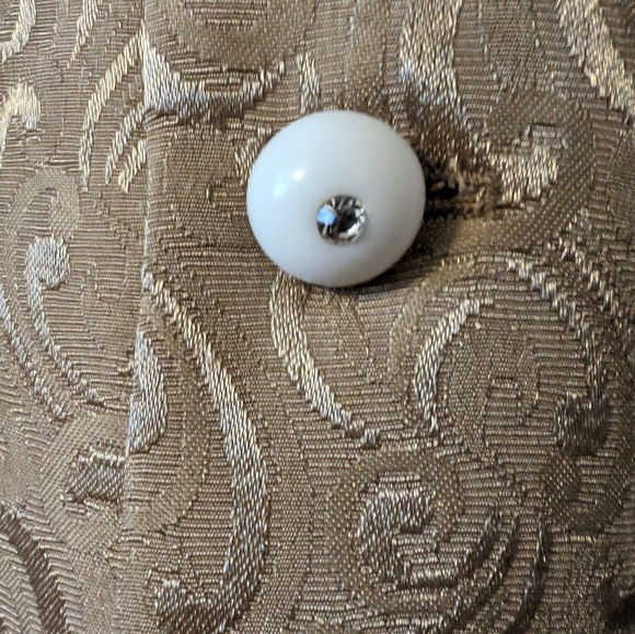 Divinity Clergy Robe - Picture 5 of 10